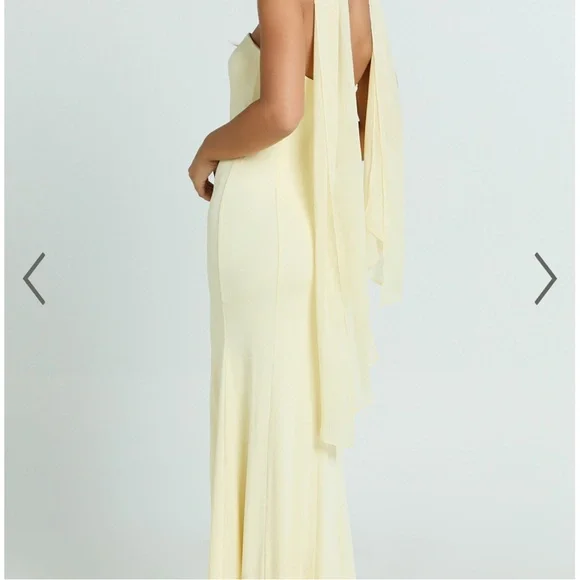 New with tags Yellow strapless gown with scarf - Picture 3 of 4